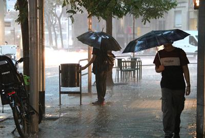 El temporal deixa al voltant de 100 litres a l'Alt Penedès i l'Anoia, i més de 70 a l'àrea metropolitana. ACN